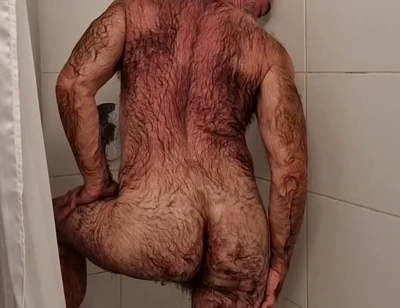 Hairy Muscle Stepdaddy Takes a Shower