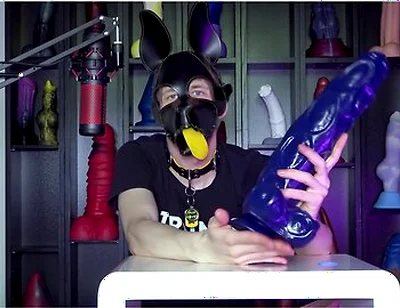 Dildo Unboxing: Luca Xl - Crackstuffers With Puppy Davey