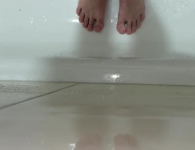 Rub the Bathtub Until It Comes