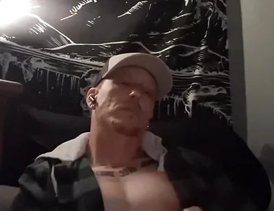 Jerking off to Porn for a Massive Cumshot