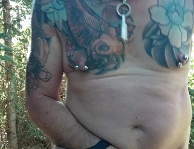 Sls-frank I'm Naked in the Forest at the Carpooling Parking Lot and Ornaniere.