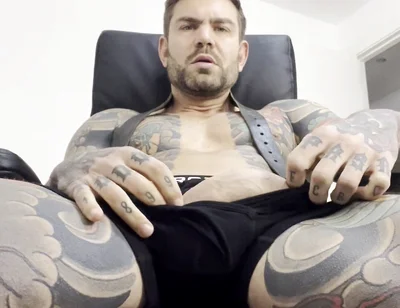 Muscular Spaniard Jerks off