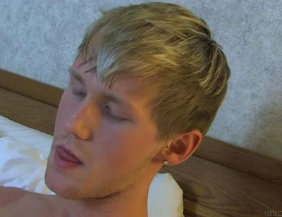 Havin' a Wank with Hayden