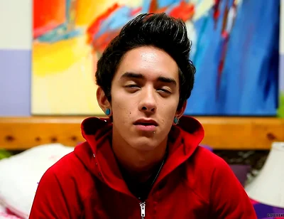 Artsy Twink Gets Interviewed