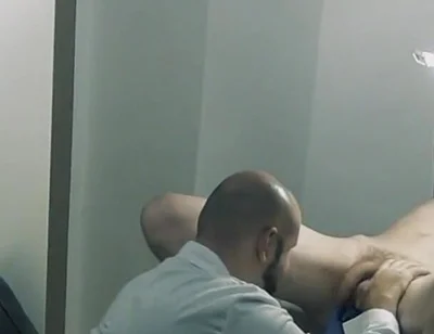 Dan Darkwood has an examination with prof. dr. Marcus Pollack