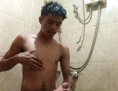 #1 Creator Jameson Official Gets Soaked: Shower Piss & Cum