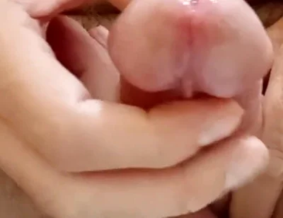 Rockardglans powerful cumshot in bathroom