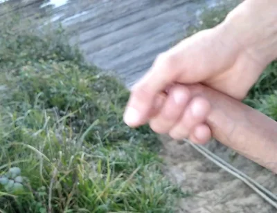 Route to the Beach, Then Masturbate the Big Cock in Front of a Far Fisherman, and I Cum in the Water