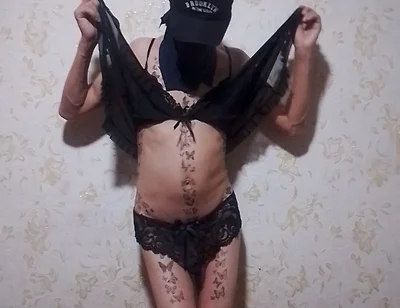 Femboy Dresses up