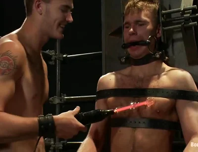 Christian Wilde And Zach Alexander In Bar Bondage Hookup 2