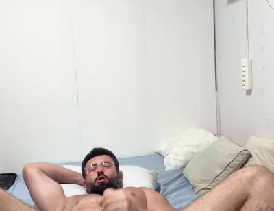 Showing the Big Dick