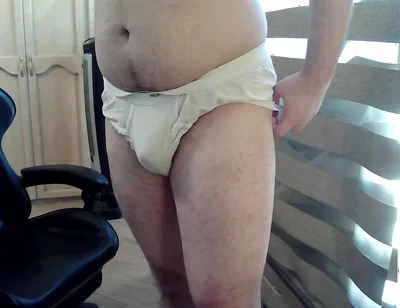 Muscular Camboy Works Out His Upper Body