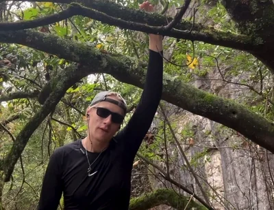 Hiker Bro goes Off-Trail to Jerk Off
