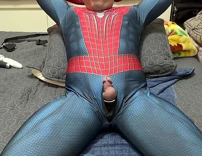 Fat Spider Draws by Drawing in the Red Center