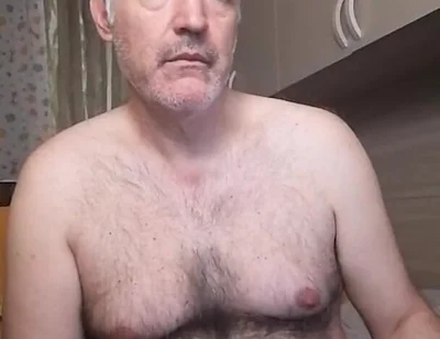 A Porn Movie and a Handjob to Wake up Content and Happy!