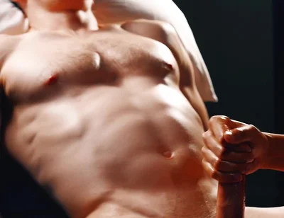 Aussie Muscular Hunk Big Dick Got Edged