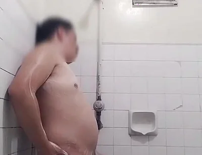 A Handsome Pinoy Masturbating Before a Shower.