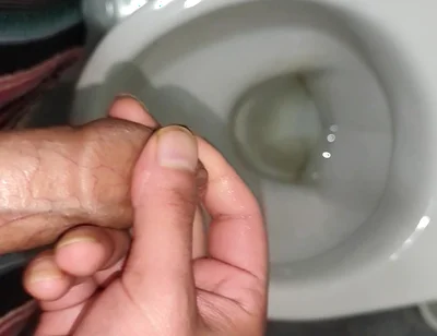 Beautiful Twink Jerks off in a Toilet