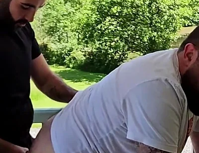 Outdoor Bear Fucking Bareback in Public