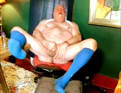 Beardaddychub Jerks for Friend to Make Him Cum!