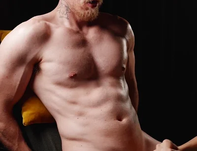 Muscular Aussie Straight Got Edged with Sounding