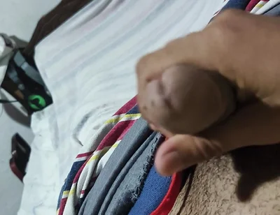 Skinny Mature Masturbates at Home While His Neighbors Are at the Bar