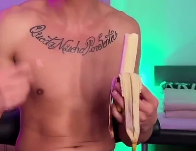 Leo Latte Almost 2-hour Livestream - Teasing, Stripping & Underwear Show