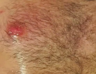Muscle Bear Gets Edged