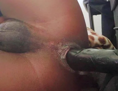 Bubblebutt Takes Big Dildo Like Pro