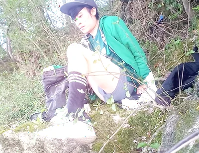 What Happens Behind the Scenes After Filming a Gay Twink’s Massive Outdoor Precum Cum Ejaculation Cleanup & Admiring the Scenery
