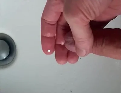 Pee in Bathroom Sink - 04.04.2024