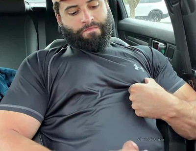Muscle Cub in the Car