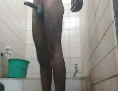 I Am Bathing Alone, Someone Please Come