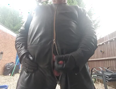 Wanking Outside