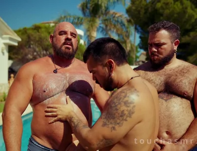 Poolside Cream Rubdown: Four Hands Slick up a Needy Sub, Sandwiched