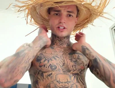 Gifted Hillbilly Wants to Screw a