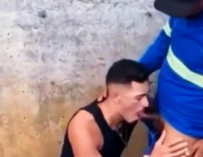 Worker Fucks in the Bush Strangers