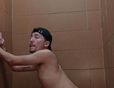 Sitting on the Dildo Until Orgasm Without Using Hands