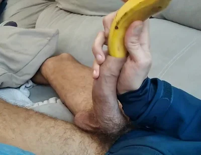 Bored Amateur Pig Grabs a Banana, Juice with His Foreskin, Very Hot Milk!