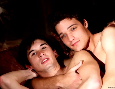 Krys Perez & Skyelr Bleu Chat While Cuddling in Bed