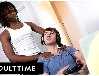 Gamer Ryan Jacobs & Roommate Jade Desire Turn Shoulder Massage Into Jerk Off Session