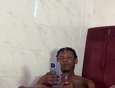 Two Street Thugs Had a First Sight Fuck Behind the Scenes