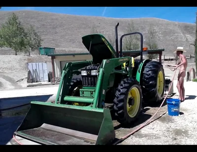 Tractor Chaturbate Show