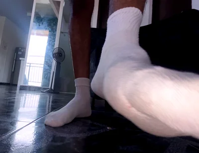 Big Bulge to Adore Furry and Sweaty White Socks for Elonqueserte in Pleasure