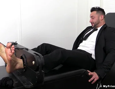 Burly Hunk Yoel Tied up & Tickle