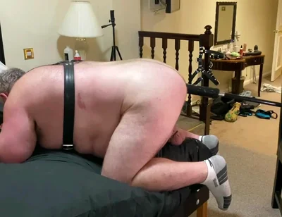Fat Stepdaddy Pig Pissgasms on a Fuck Machine