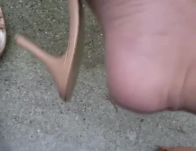 Cumming on Feet Outside