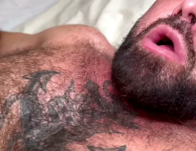 Two Hairy Muscle Daddies Get Sweaty Down Under in Madrid