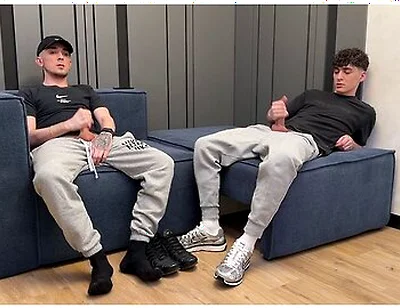 Guys Jerking Off Together