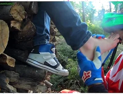 Take Off Dc Shoes Of Blond Teen 18+ Boy